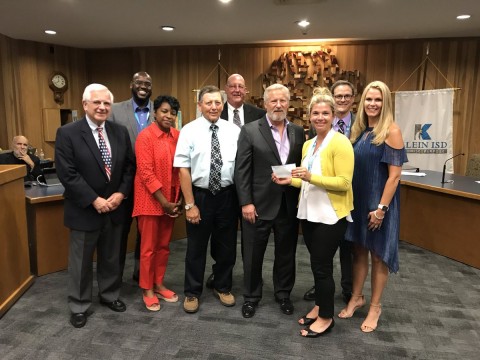 TOMBALL REGIONAL HEALTH FOUNDATION IS PLEASED TO GRANT KLEIN ISD FUNDS FOR THE HEALTHY LIVING PROGRAM